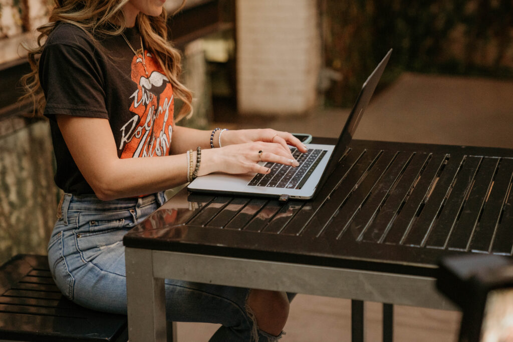 The Psychology of Branding: How to Make Your Audience Trust You Online